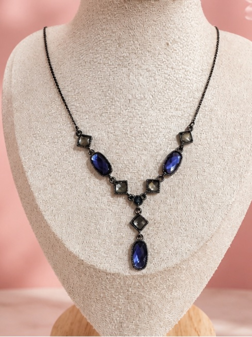 Avon Signed blue rhinestone necklace